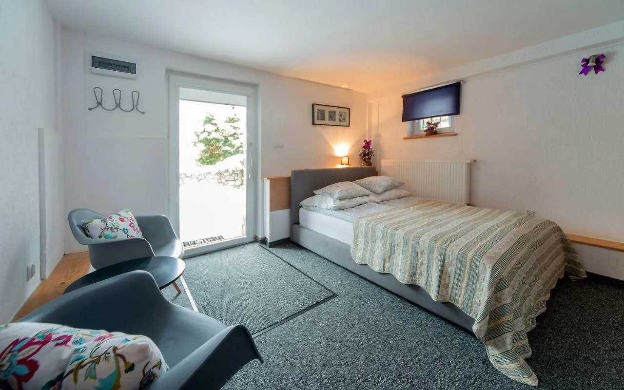 Willa Jawor Karpacz Bed & Breakfast
